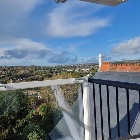 West Hill Retreat Seaview Balcony Chic Loft Studio & Free Parking Hastings Esterno foto