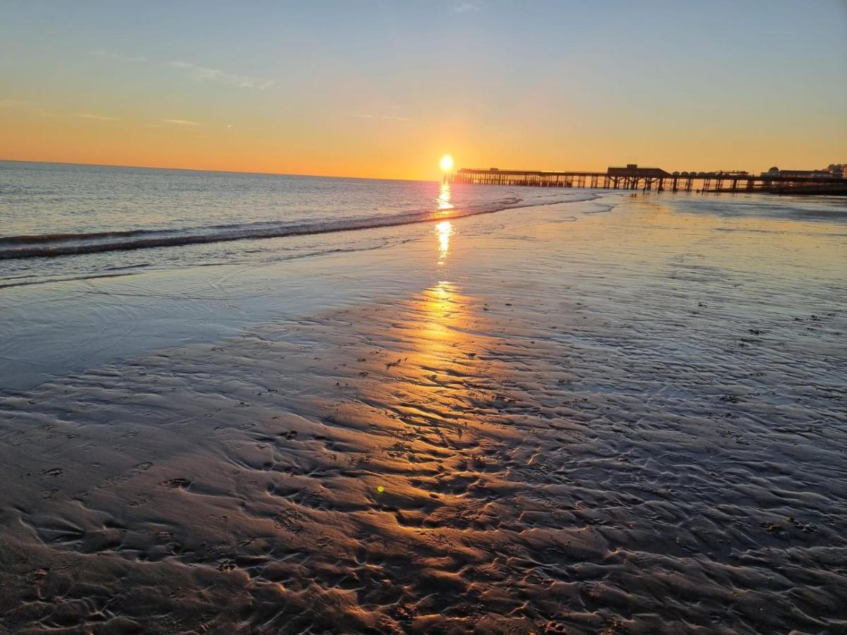 West Hill Retreat Seaview Balcony Chic Loft Studio & Free Parking Hastings Esterno foto