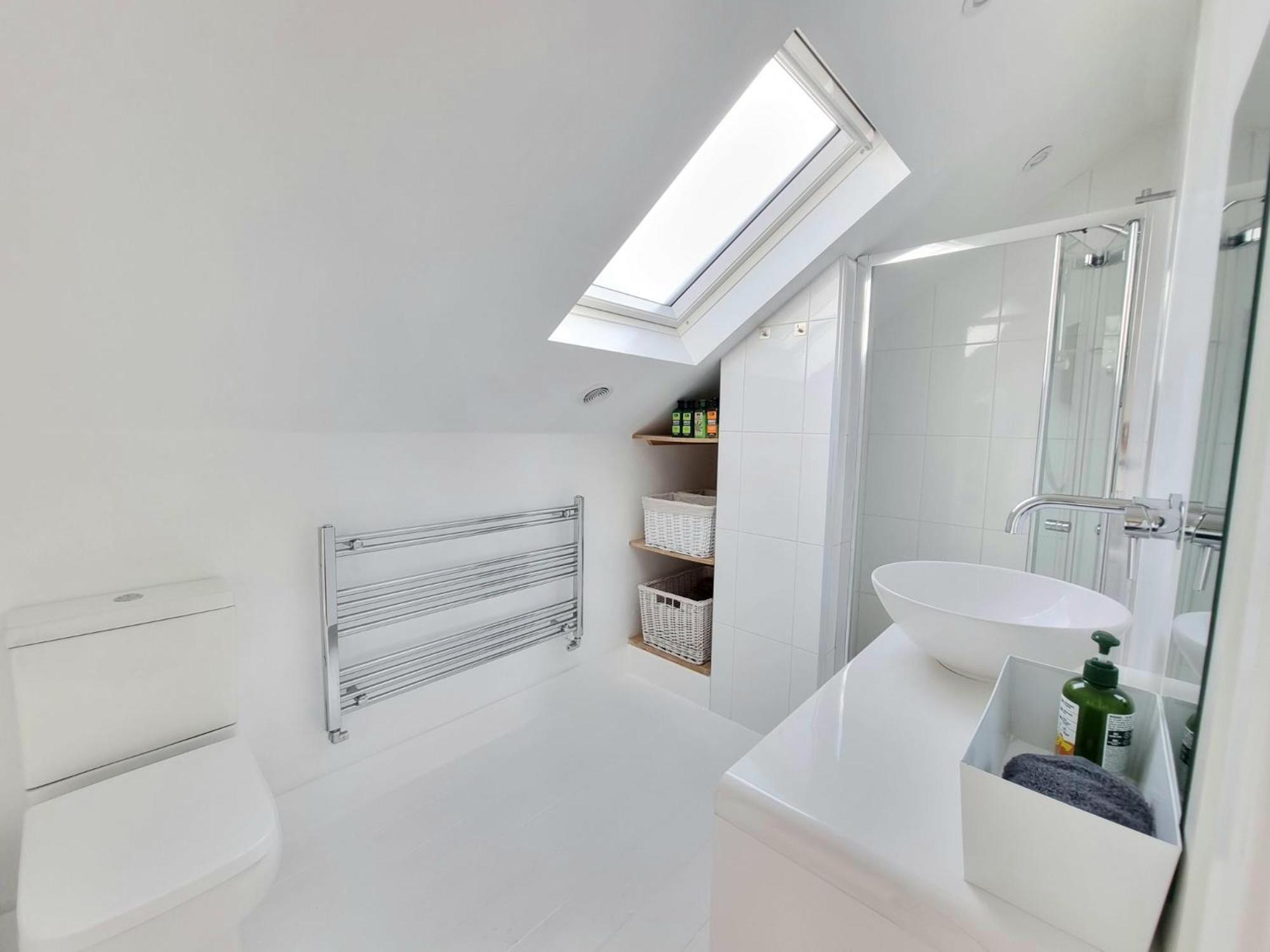 West Hill Retreat Seaview Balcony Chic Loft Studio & Free Parking Hastings Esterno foto