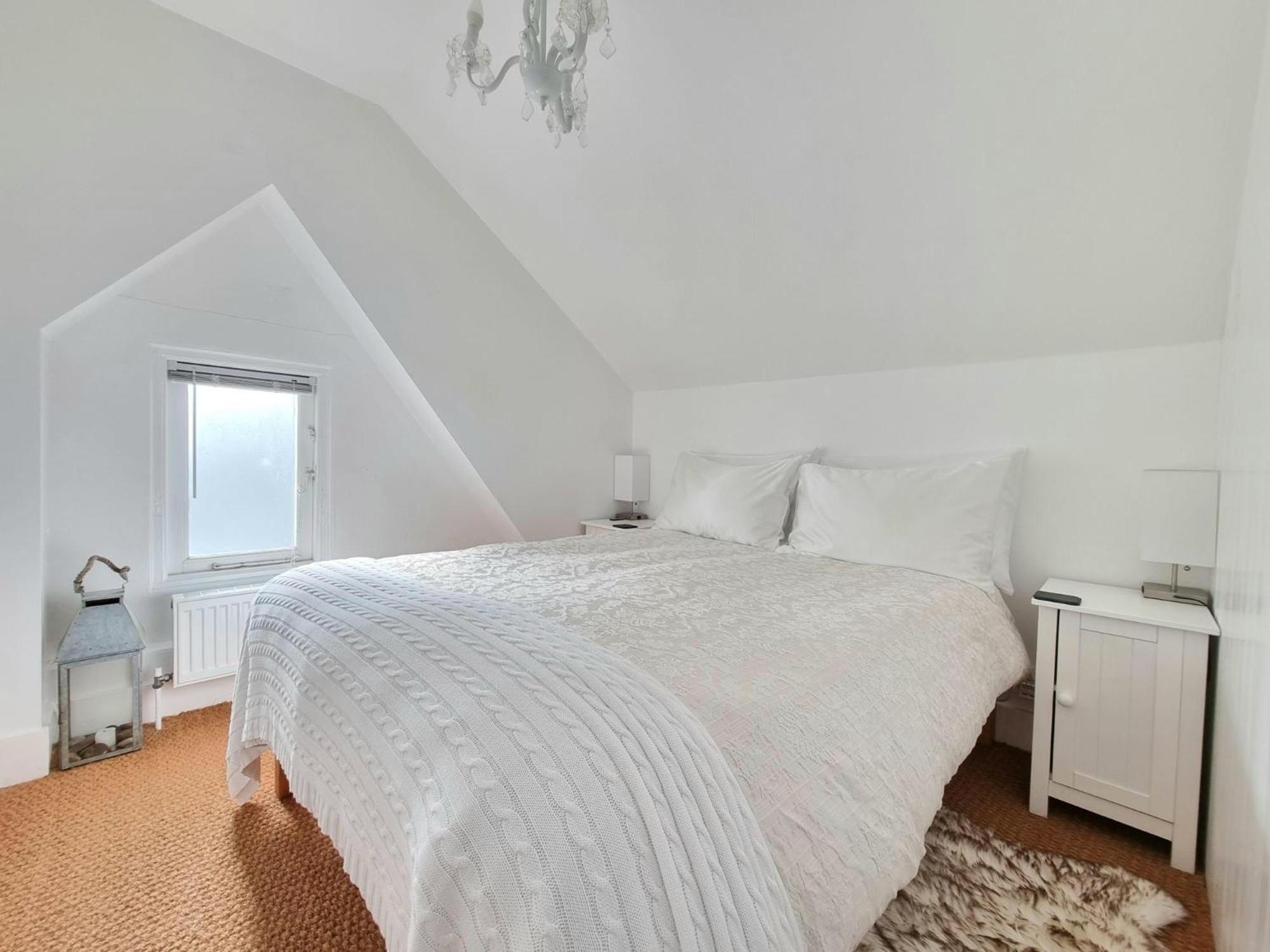 West Hill Retreat Seaview Balcony Chic Loft Studio & Free Parking Hastings Esterno foto