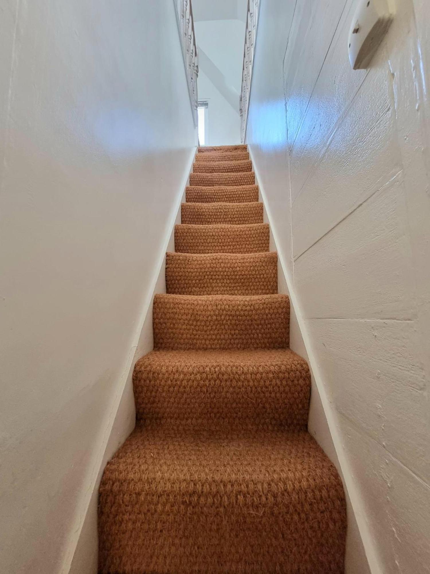 West Hill Retreat Seaview Balcony Chic Loft Studio & Free Parking Hastings Esterno foto