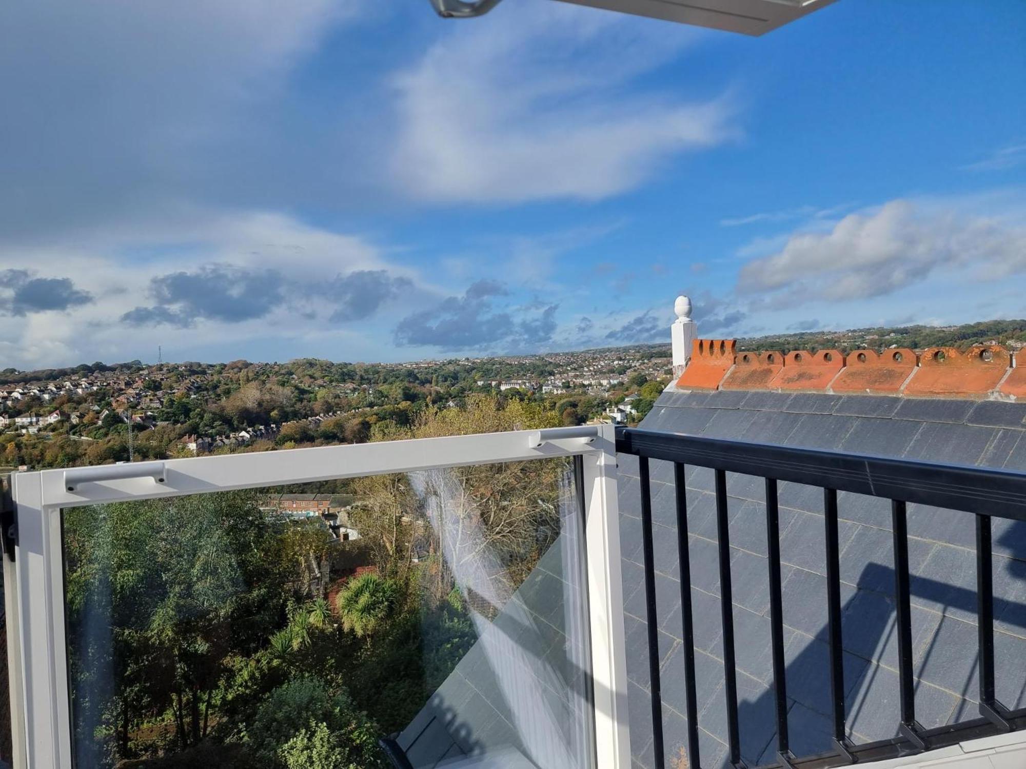 West Hill Retreat Seaview Balcony Loft Apartment & Free Parking Hastings Esterno foto